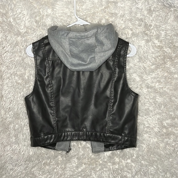 GI SONO by CAVALINI Vegan Leather Vest - Picture 8 of 13